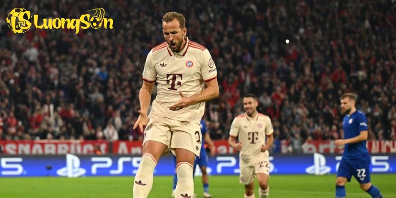 Cú hat-trick đỉnh cao của Kane đã thắp sáng Allianz Arena.